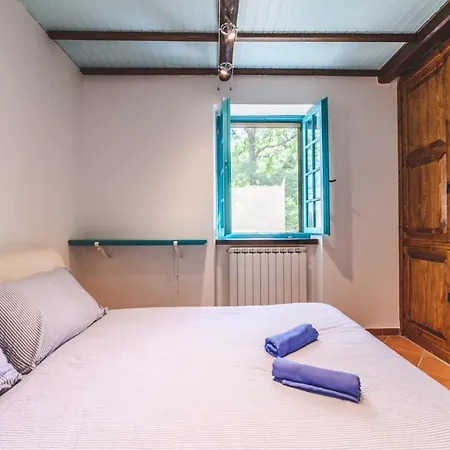 Villa Bog - Con Piscina E Campo Da Tennis