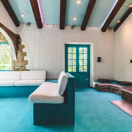 Bog - Con Piscina E Campo Da Tennis Villa *