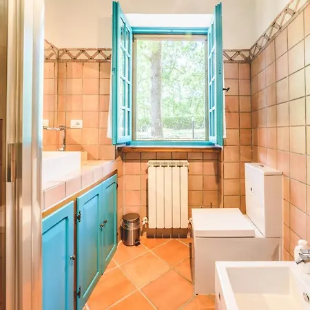 Villa Bog - Con Piscina E Campo Da Tennis
