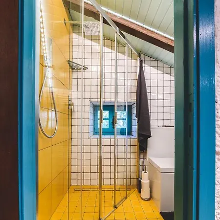 Bog - Con Piscina E Campo Da Tennis Villa